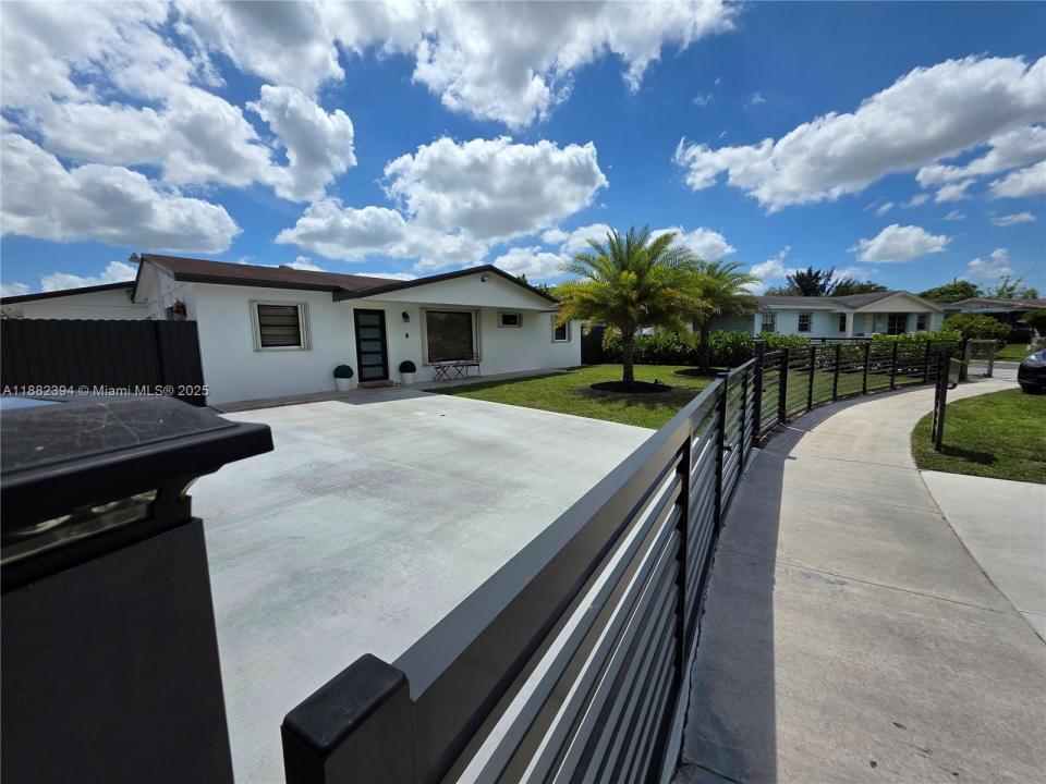 19631 NW 45th Ave, Miami Gardens, フロリダ 33055, アメリカ合衆国