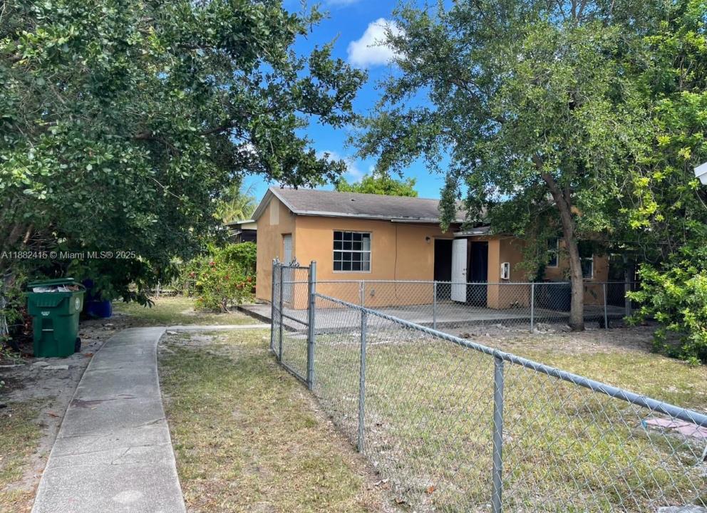 3041 NW 10th Ave, Miami, פלורידה 33127, ארצות הברית של אמריקה 