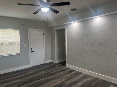 2154 NE 168th St -, North Miami Beach, Florida 33162, USA