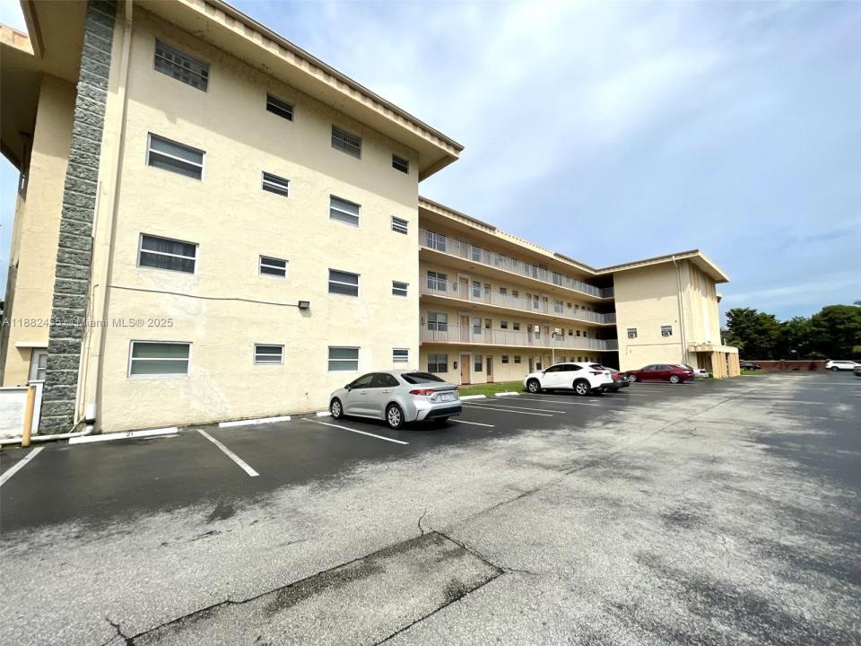 4151 NW 41st St 201, Lauderdale Lakes, 플로리다 33319, 미국