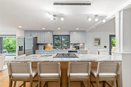 22 Mayfield Road, Barrington, Род Айленд 02806, Соединенные Штаты