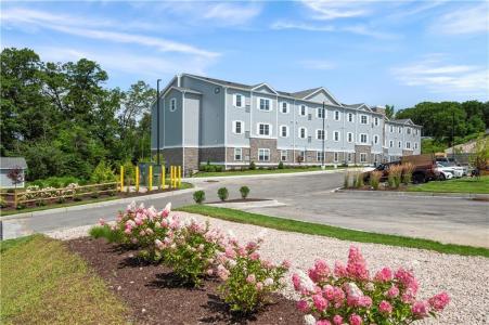 36 Old Louisquisset Pike 202, North Smithfield, Rhode Island 02896, HOA KỲ
