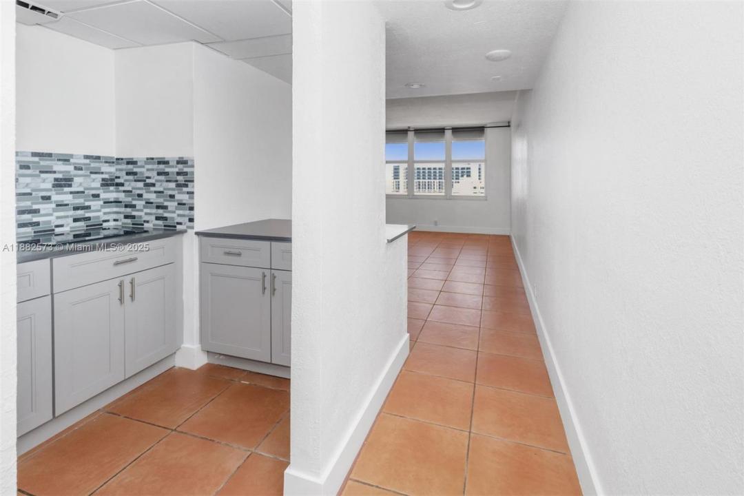 4747 Collins Ave PH04, Miami Beach, Florida 33140