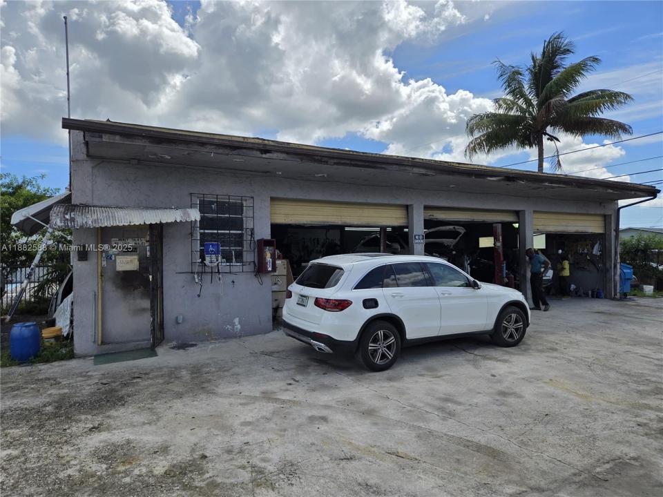 5314 Pembroke Rd, West Park, Florida 33021, HOA KỲ