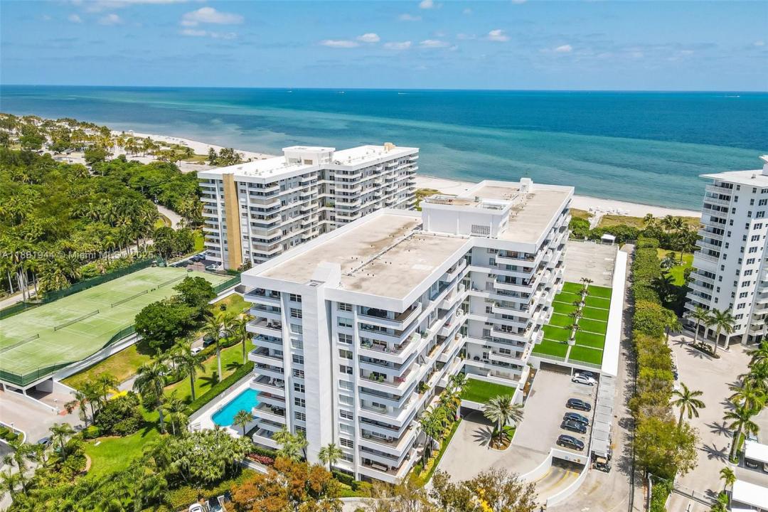 155 Ocean Lane Dr 300, Key Biscayne, Flórida 33149, Estados Unidos