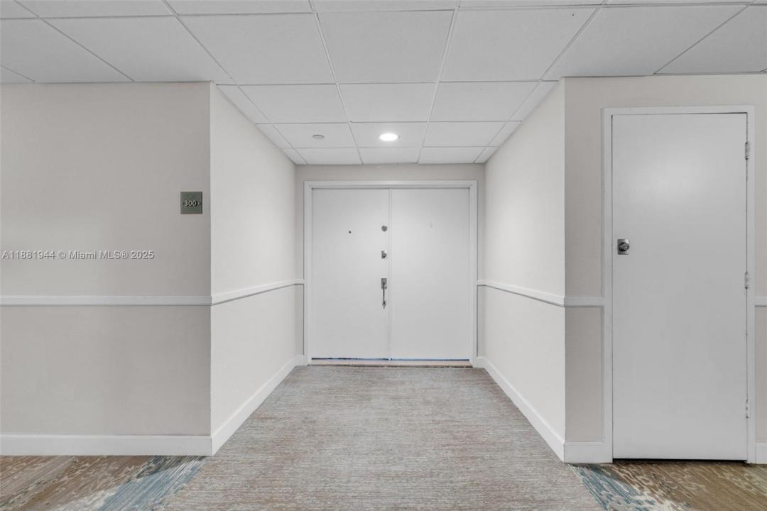 155 Ocean Lane Dr 300, Key Biscayne, Flórida 33149, Estados Unidos