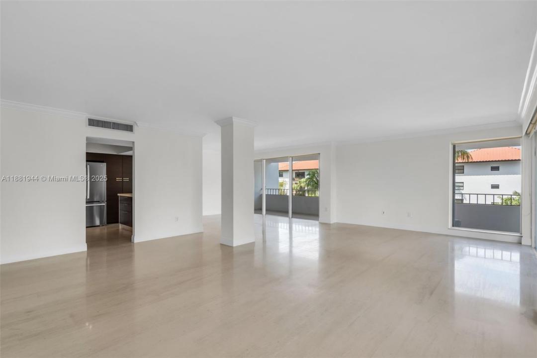 155 Ocean Lane Dr 300, Key Biscayne, Flórida 33149, Estados Unidos