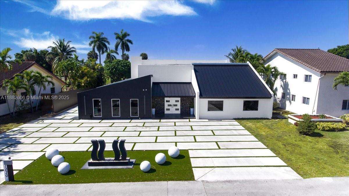 7220 N Oakmont Dr, Hialeah, فلوريدا 33015, الولايات المتحدة