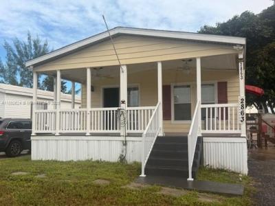 2863 SW 58th Mnr, Dania Beach, Florida 33312, USA