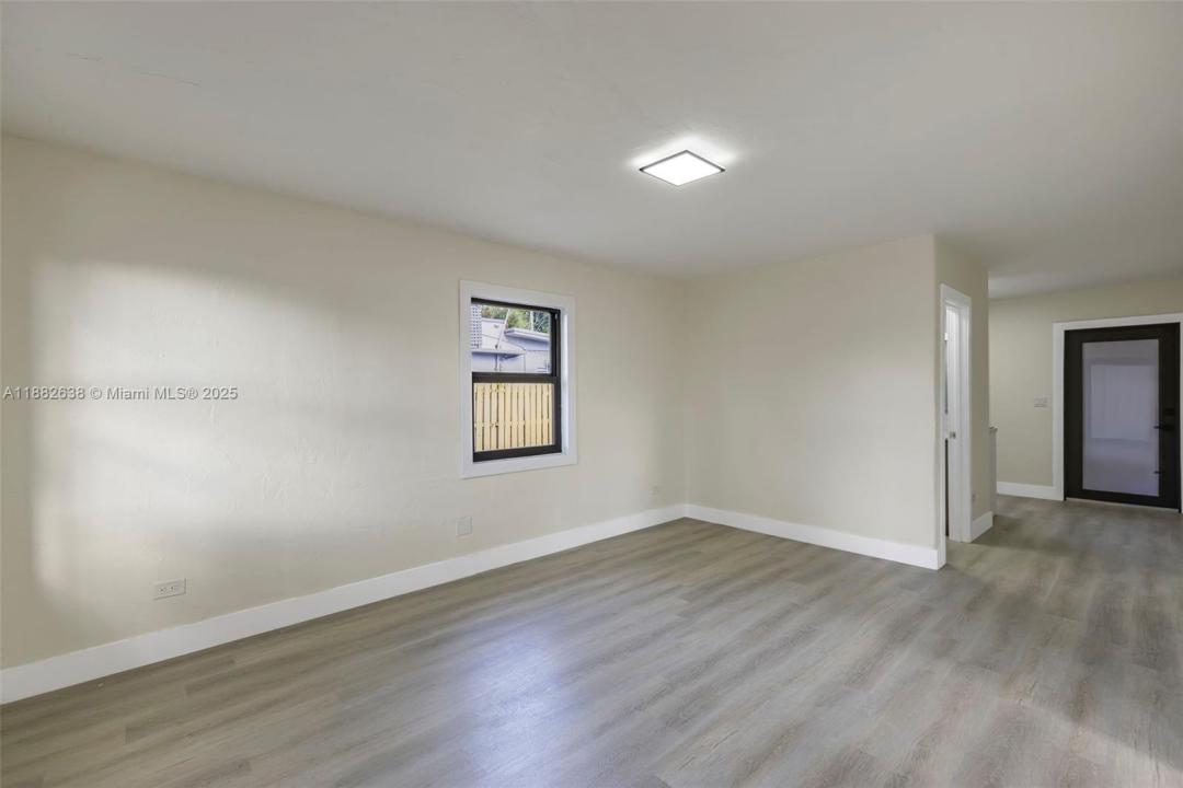 783 E 17th St, Hialeah, Florida 33010, Stati Uniti