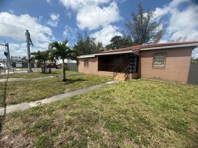 Opa-Locka, Florida 33054, USA