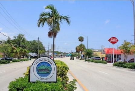 1909 NE 26th Dr, Wilton Manors, פלורידה 33306, ארצות הברית של אמריקה 