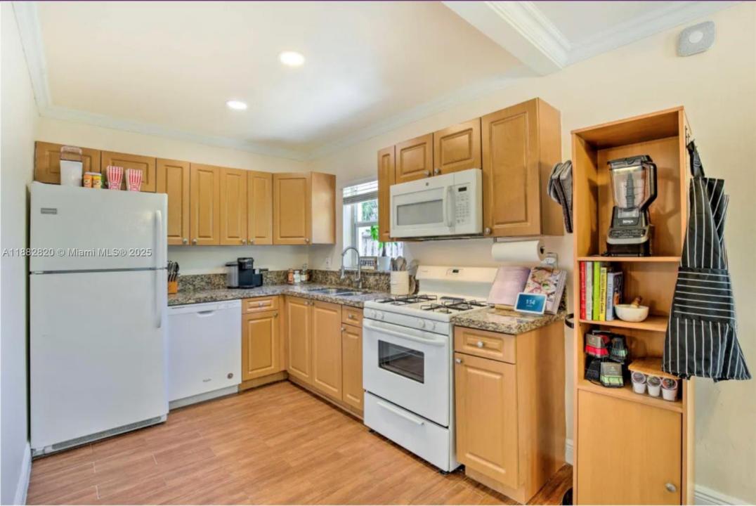 1909 NE 26th Dr, Wilton Manors, פלורידה 33306, ארצות הברית של אמריקה 