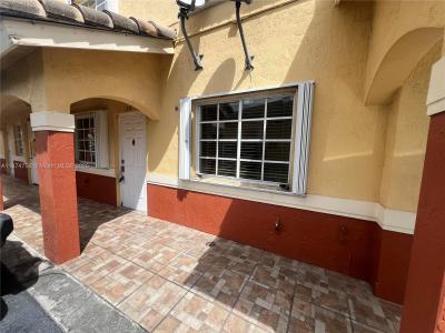 7411 W 22nd Ave 104, Hialeah, Florida 33016, USA