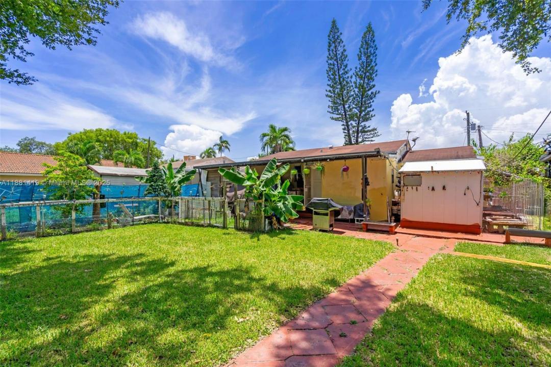 811 NW 24th ct, Miami, フロリダ 33125, アメリカ合衆国