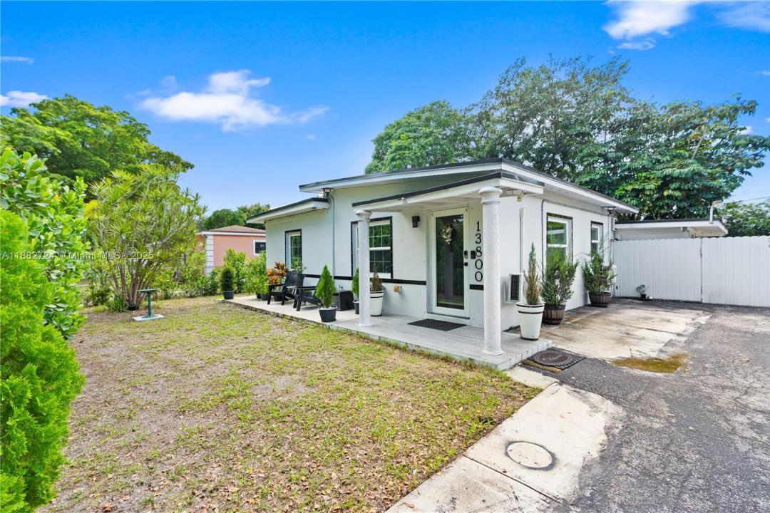 13800 NW 2nd Ave, North Miami, Florida 33168, Estados Unidos