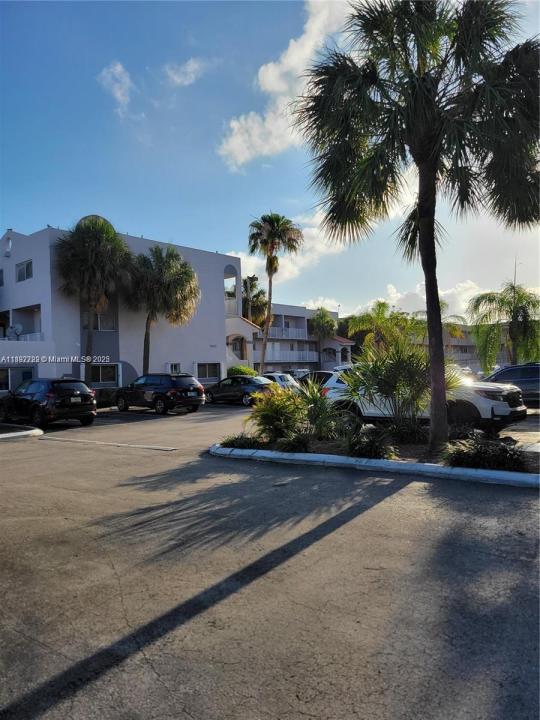 2680 W 76 Street 204, Hialeah, 佛罗里达州 33016, 美国