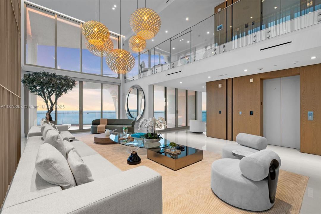 16901 Collins Ave 5105, Sunny Isles Beach, Floryda 33160, USA