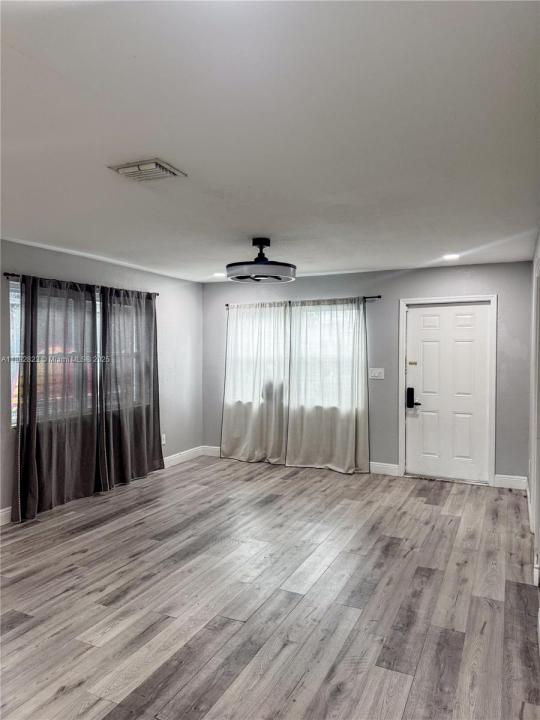 4710 SW 18th St 1, West Park, フロリダ 33023, アメリカ合衆国