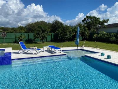 8250 SW 188th Ter, Cutler Bay, Flórida 33157, Estados Unidos