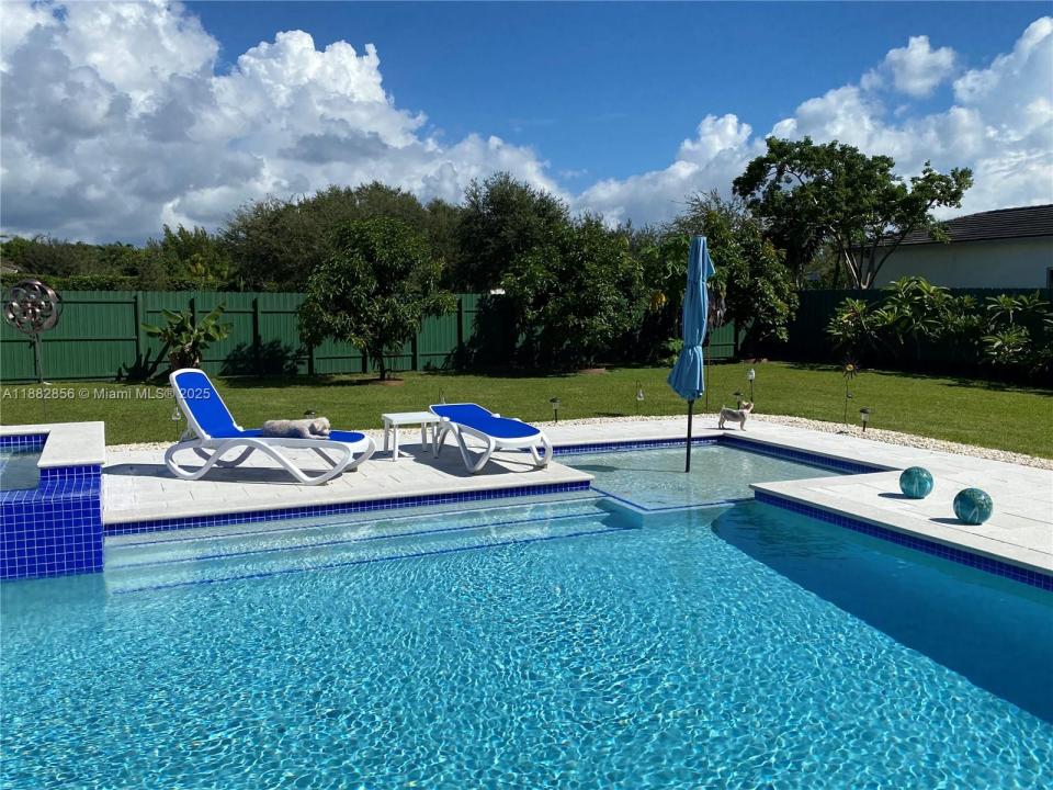 8250 SW 188th Ter, Cutler Bay, Floryda 33157, USA