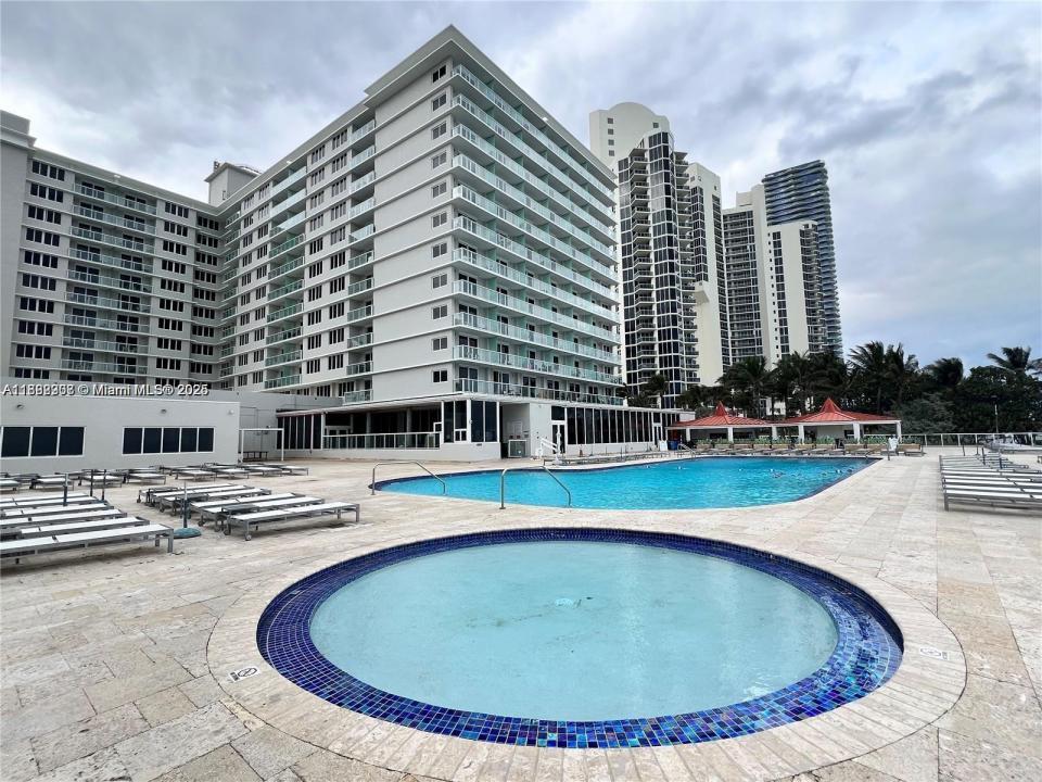 19201 Collins Ave # CU-201/203, Sunny Isles Beach, Florida 33160