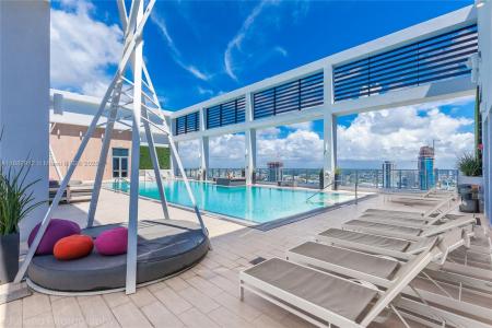 151 SE 1st St 1107, Miami, Florida 33131, USA