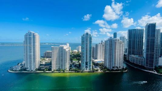 335 S Biscayne Blvd 3803, Miami, Florida 33131, USA