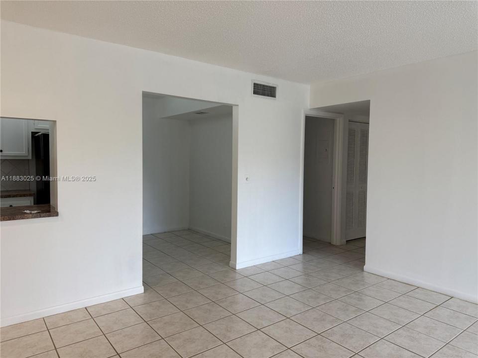 1101 Green Pine Blvd F1, West Palm Beach, Flórida 33409, Estados Unidos