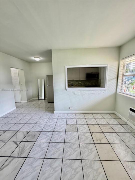 71 NW 76th St 6, Miami, 佛羅里達州 33150, 美國