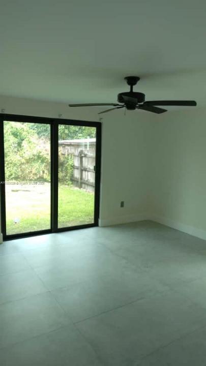 9703 NW 5th Ave 9703, Miami, 플로리다 33150, 미국