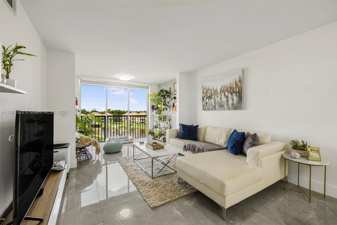 7840 NW 50th St 505, Lauderhill, Florida 33351, Stati Uniti