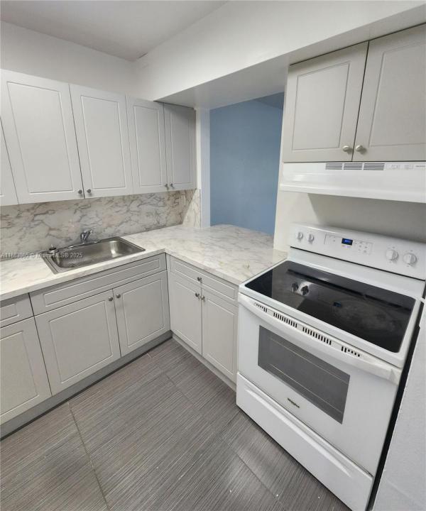 11120 SW 196th St 308, Cutler Bay, Flórida 33157, Estados Unidos