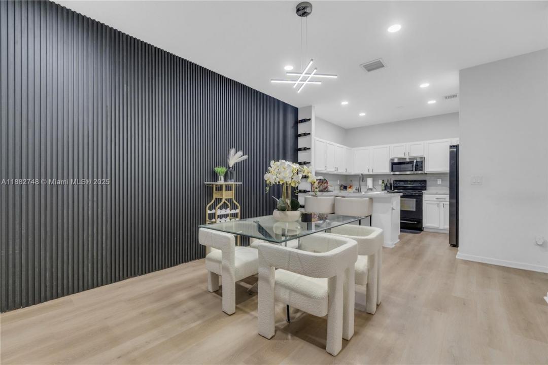 3529 NW 29th Pl, Lauderdale Lakes, Florida 33311, USA