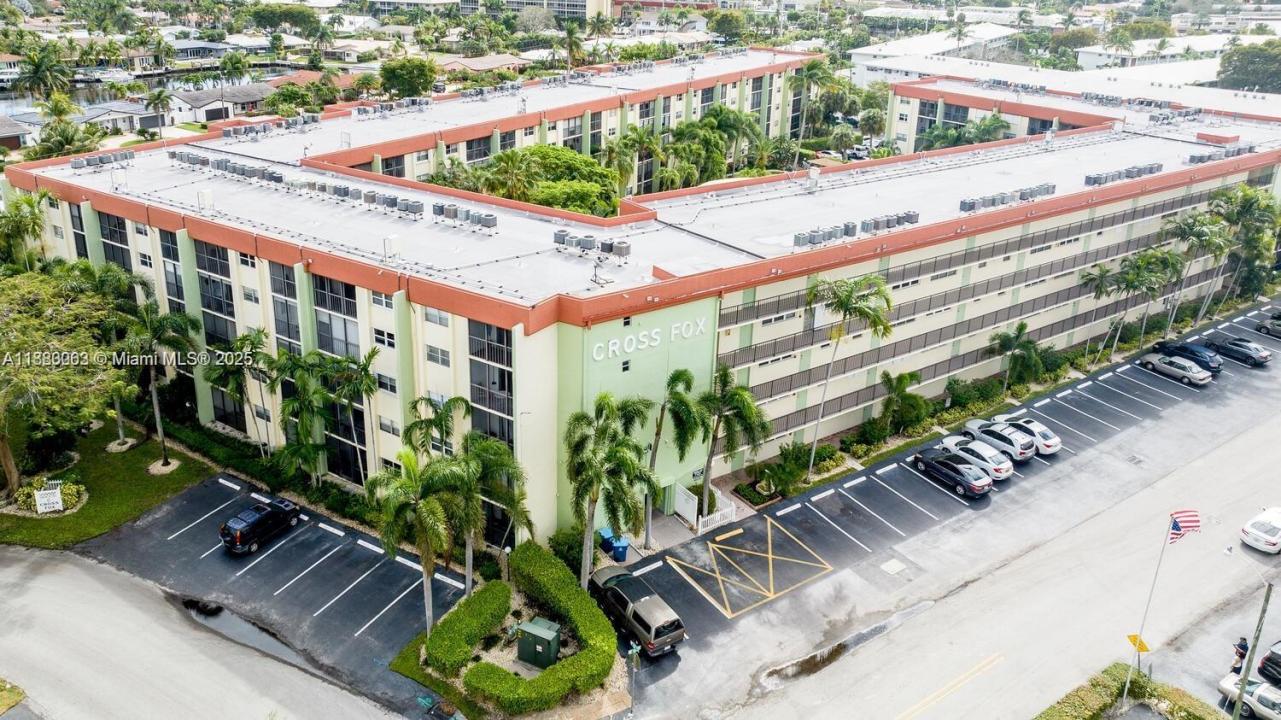 5300 NE 24th Ter 422C, Fort Lauderdale, Florida 33308