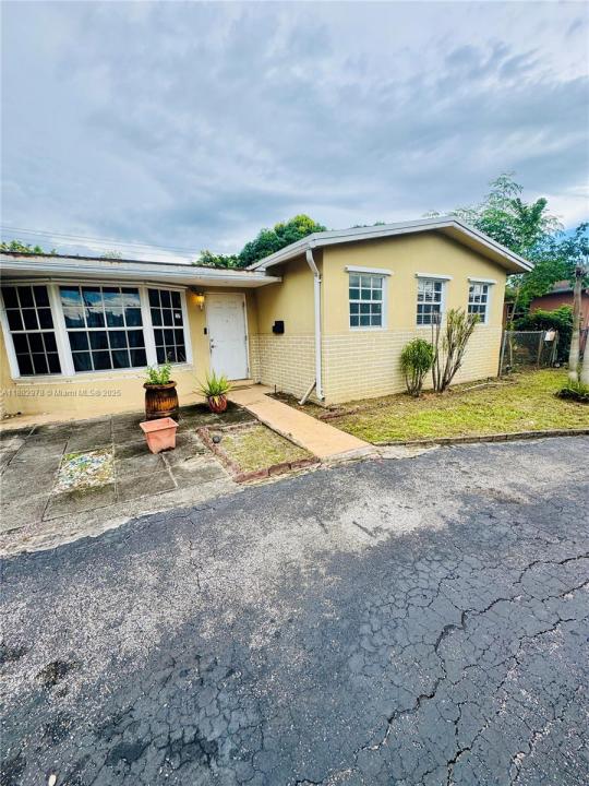 4771 NW 20th St, Lauderhill, Флорида 33313, Соединенные Штаты