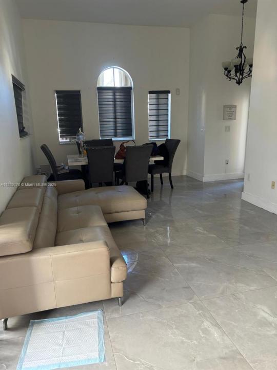 2528 NE 41st Ter, Homestead, Florida 33033, Amerika Birleşik Devletleri
