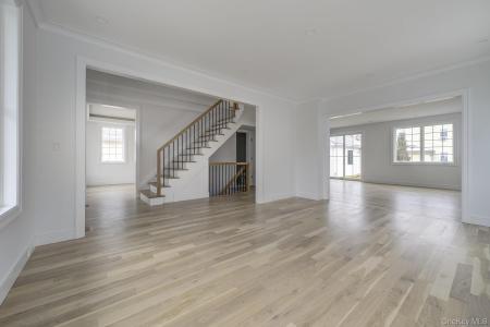 16 Travers Street, North Hempstead, ニューヨーク 11030, アメリカ合衆国