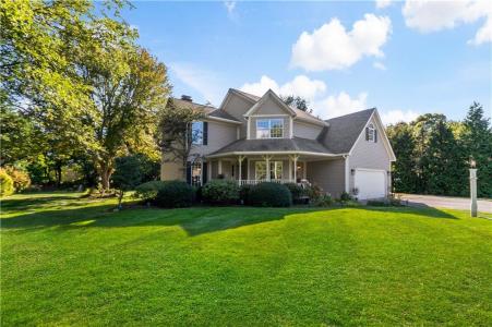 51 Coral Lane, Tiverton, RI 02878, USA