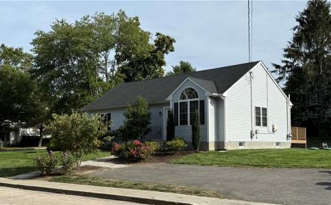 4 Village Road, Westerly, Rhode Island 02808, USA