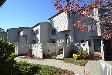49 Seabreeze Lane 49, Bristol, RI 02809, USA