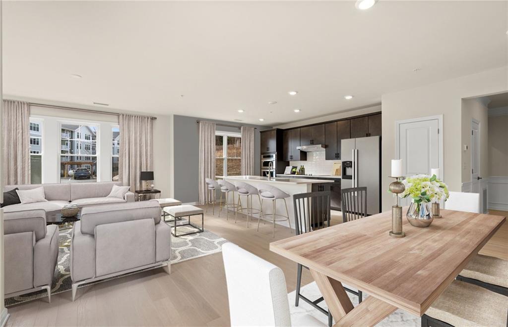 141 East Point Drive 206, East Providence, רוד איילנד 02916, ארצות הברית של אמריקה 