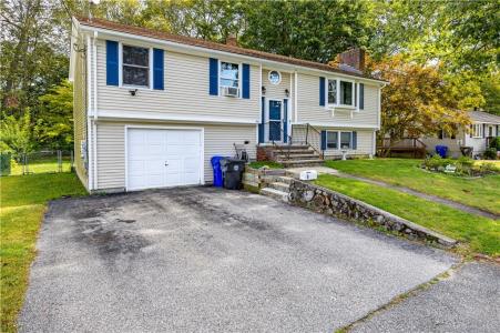 9 Regnaiere Court, West Warwick, 羅德島州 02893, 美國