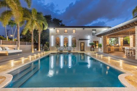 290 NW 6th Street, Boca Raton, Florida 33432