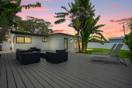 1001 SE 13th Court, Deerfield Beach, Florida 33441