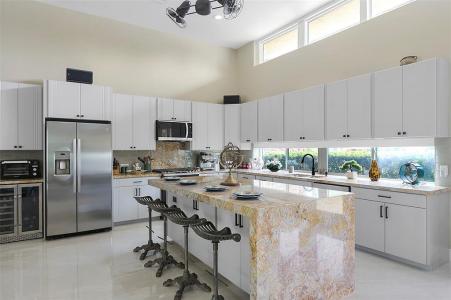 2701 NE 2nd Ave, Wilton Manors, Florida 33334