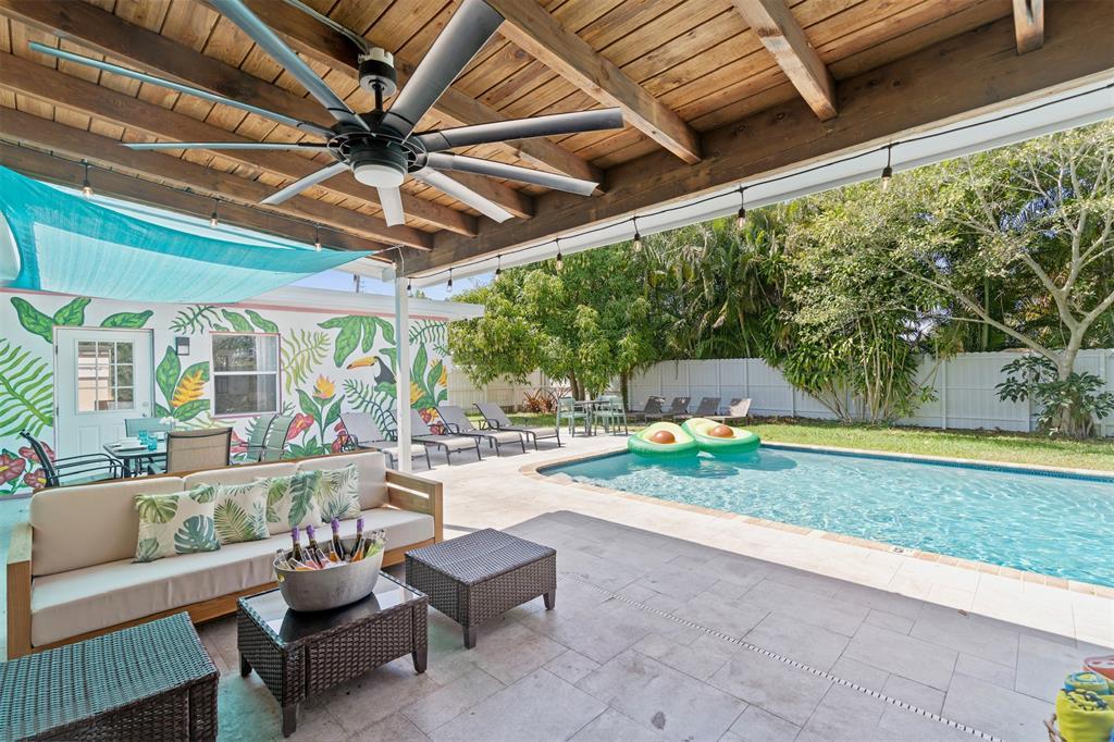 1605 Nanette Ct, Lake Osborne, Lake Worth Beach, Florida 33461