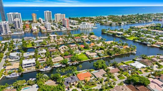 625 Oleander Dr, Hallandale Beach, Florida 33009