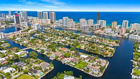 625 Oleander Dr, Hallandale Beach, Florida 33009