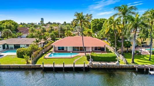 625 Oleander Dr, Hallandale Beach, Florida 33009